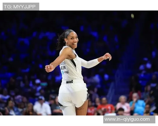 阿德巴约首节表现平平却依然贡献7分4板1助展现全能潜力