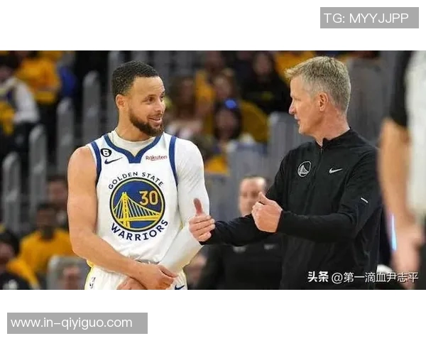 科尔透露库里伤情最新进展体能训练团队将参与讨论并密切关注恢复情况